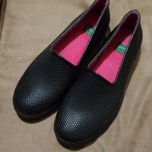 Black rubber rain shoes, Cougar brand